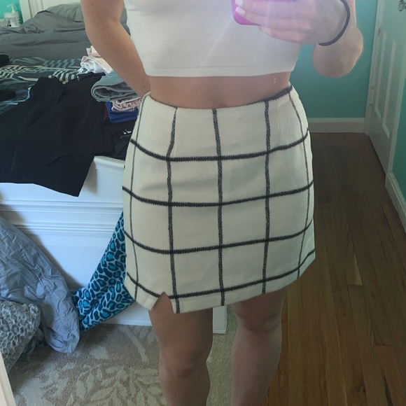 LULUS Spence white plaid mini skirt NEVER WORN - Picture 7 of 10